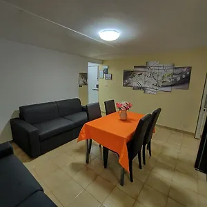 Appartamento Piazza Verga, Catania